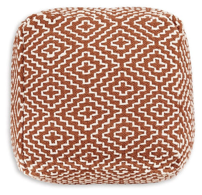 Brynnsen - Pouf - Hornell Furniture Outlet