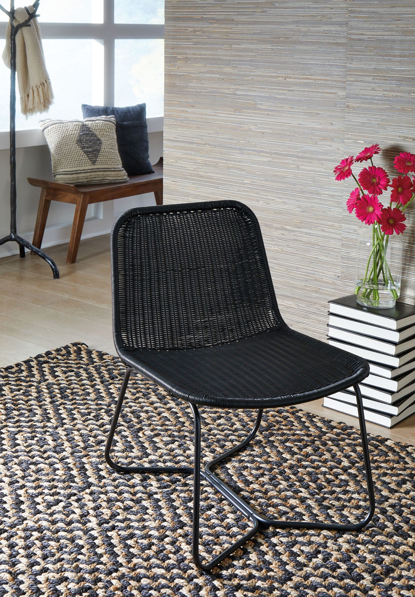Daviston - Black - Accent Chair - Hornell Furniture Outlet