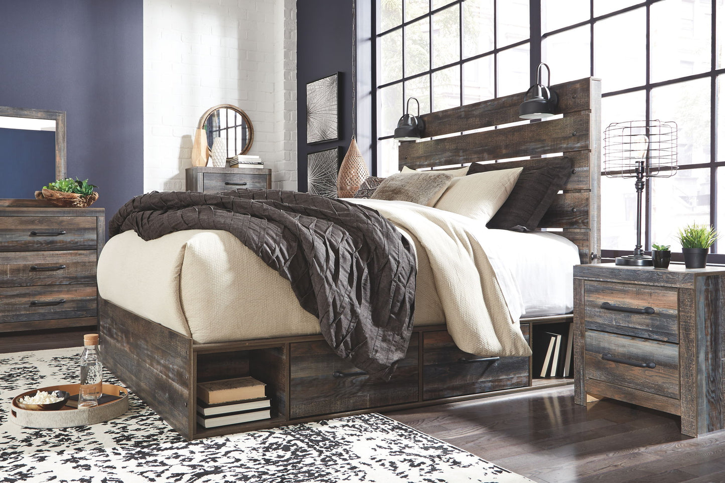 Drystan - Panel Bed - Hornell Furniture Outlet