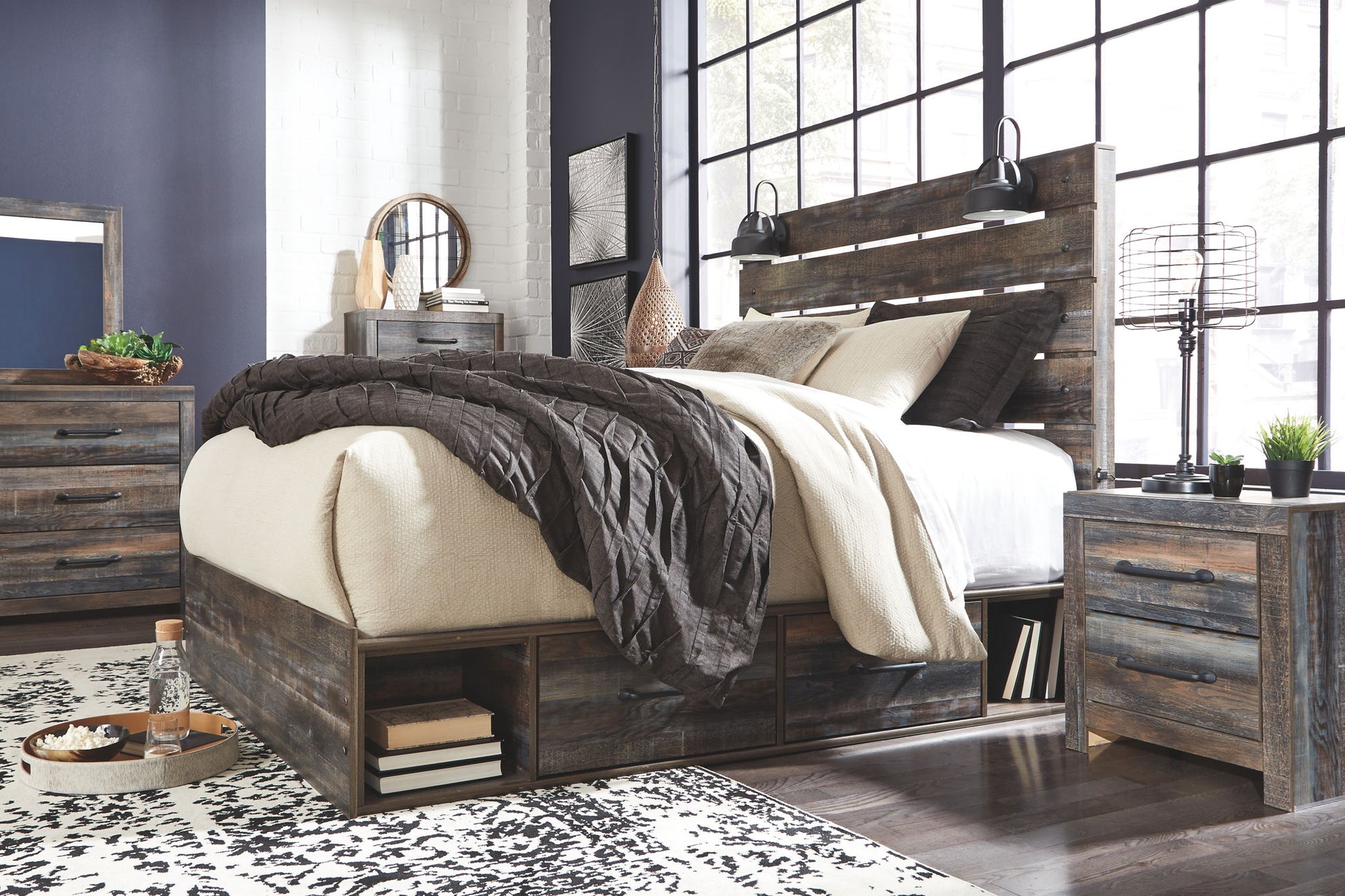 Drystan - Panel Bed - Hornell Furniture Outlet