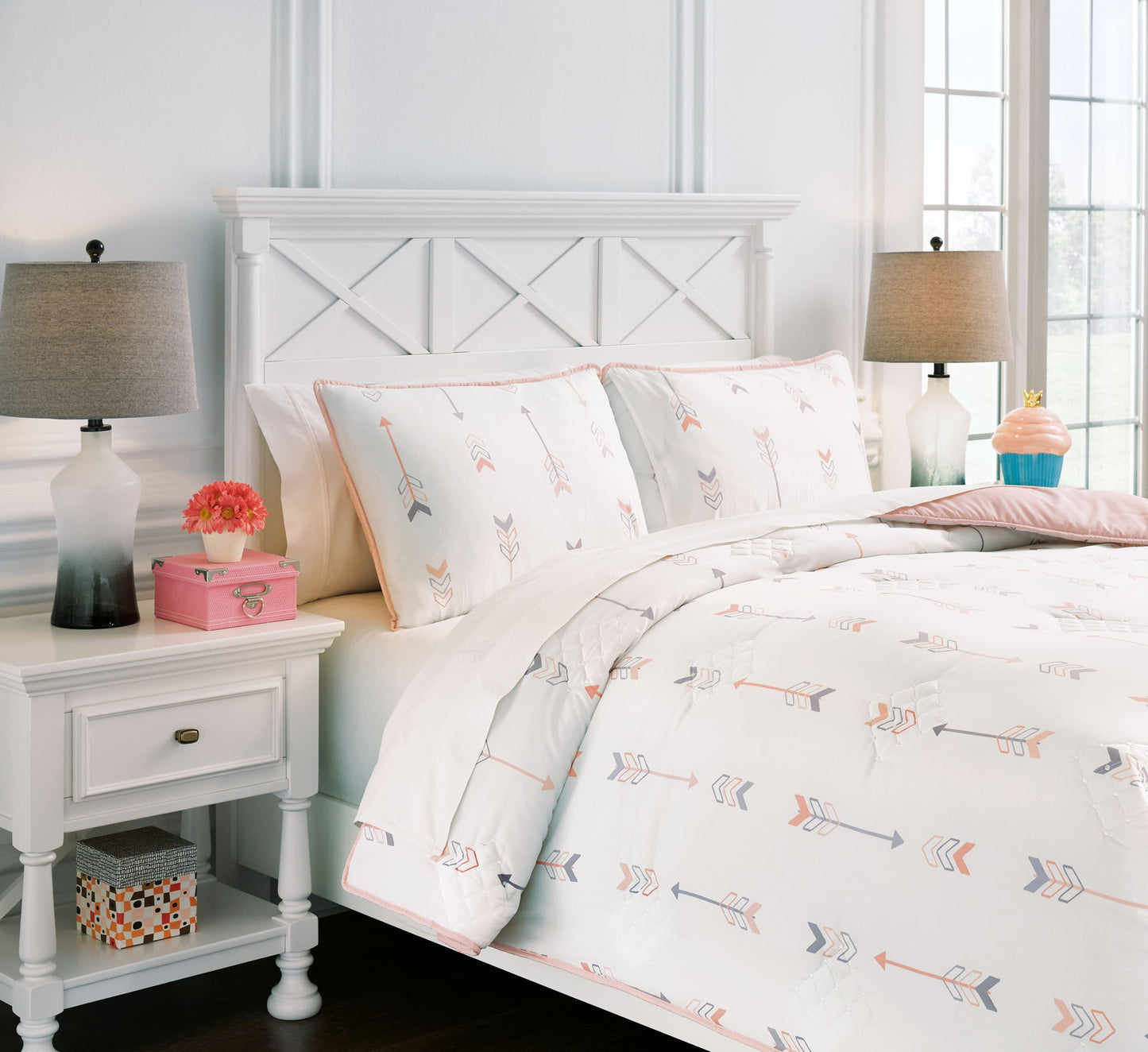 Lexann - Comforter Set - Hornell Furniture Outlet