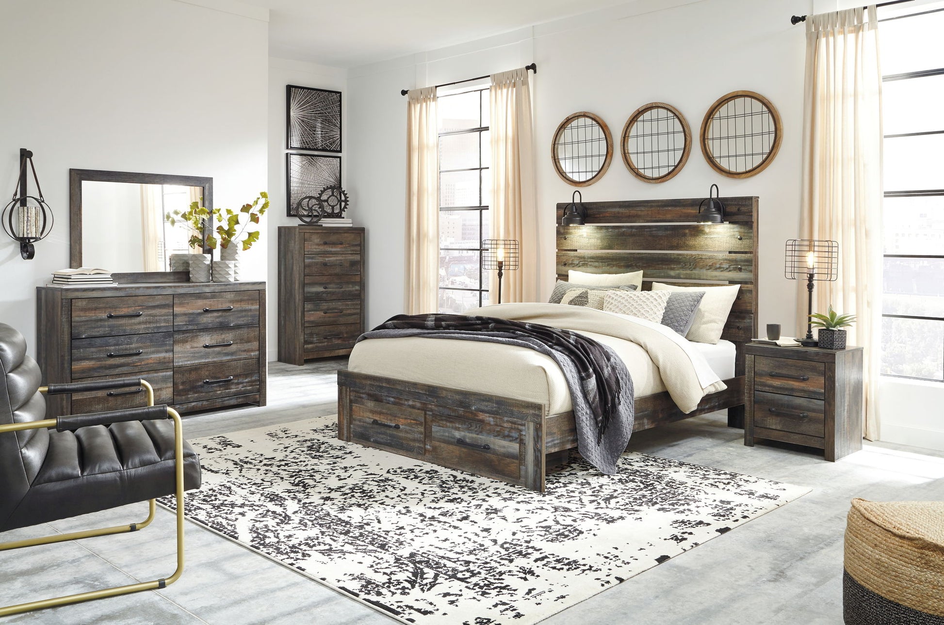 Drystan - Panel Bed - Hornell Furniture Outlet
