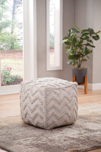 Kenzari - Square Zigzag Handwoven - Gray - Hornell Furniture Outlet