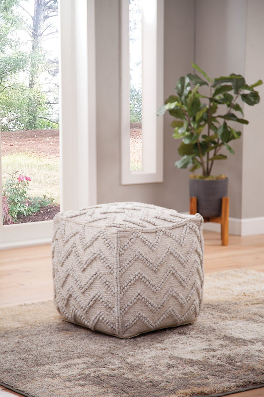 Kenzari - Square Zigzag Handwoven - Gray - Hornell Furniture Outlet