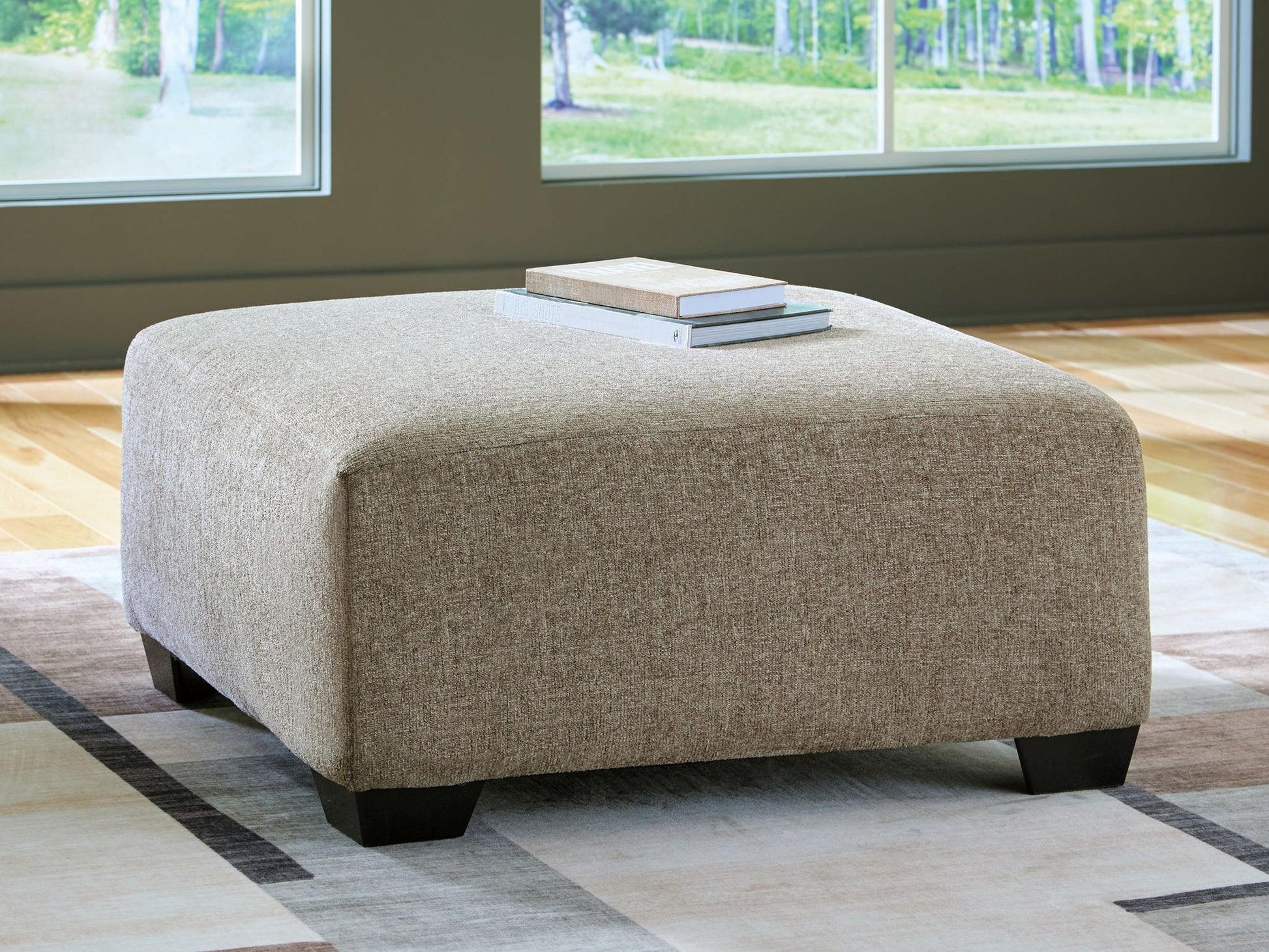 Newellen - Oversized Accent Ottoman - Hornell Furniture Outlet