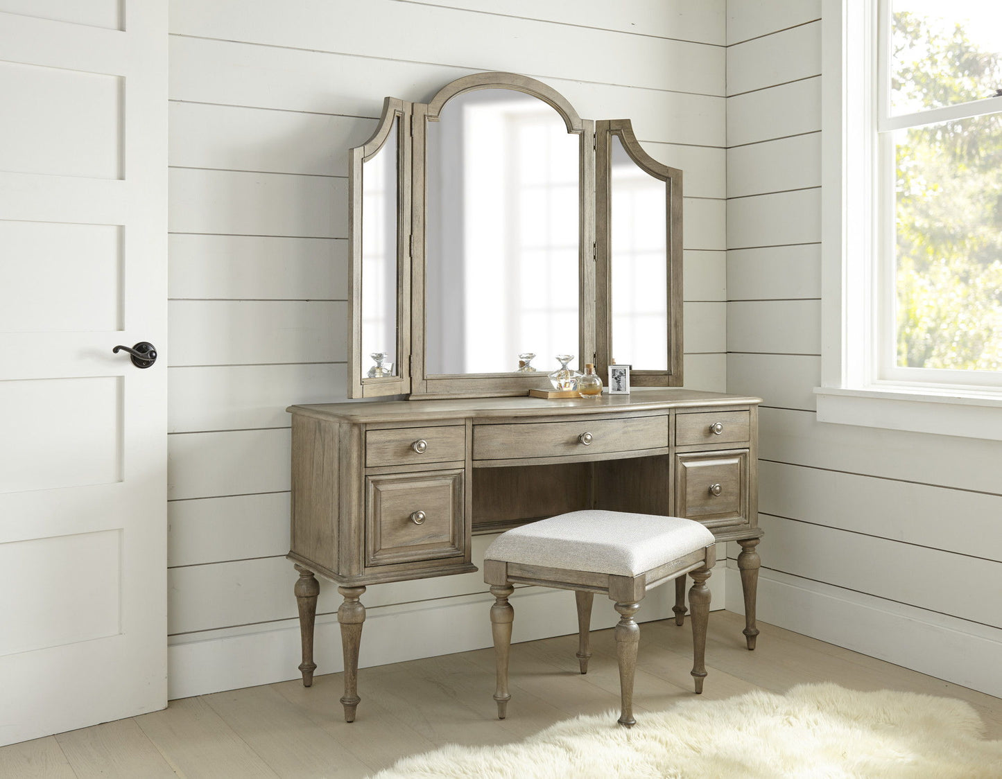 Highland Park - Vanity And Mirror And Bench - Hornell Furniture Outlet