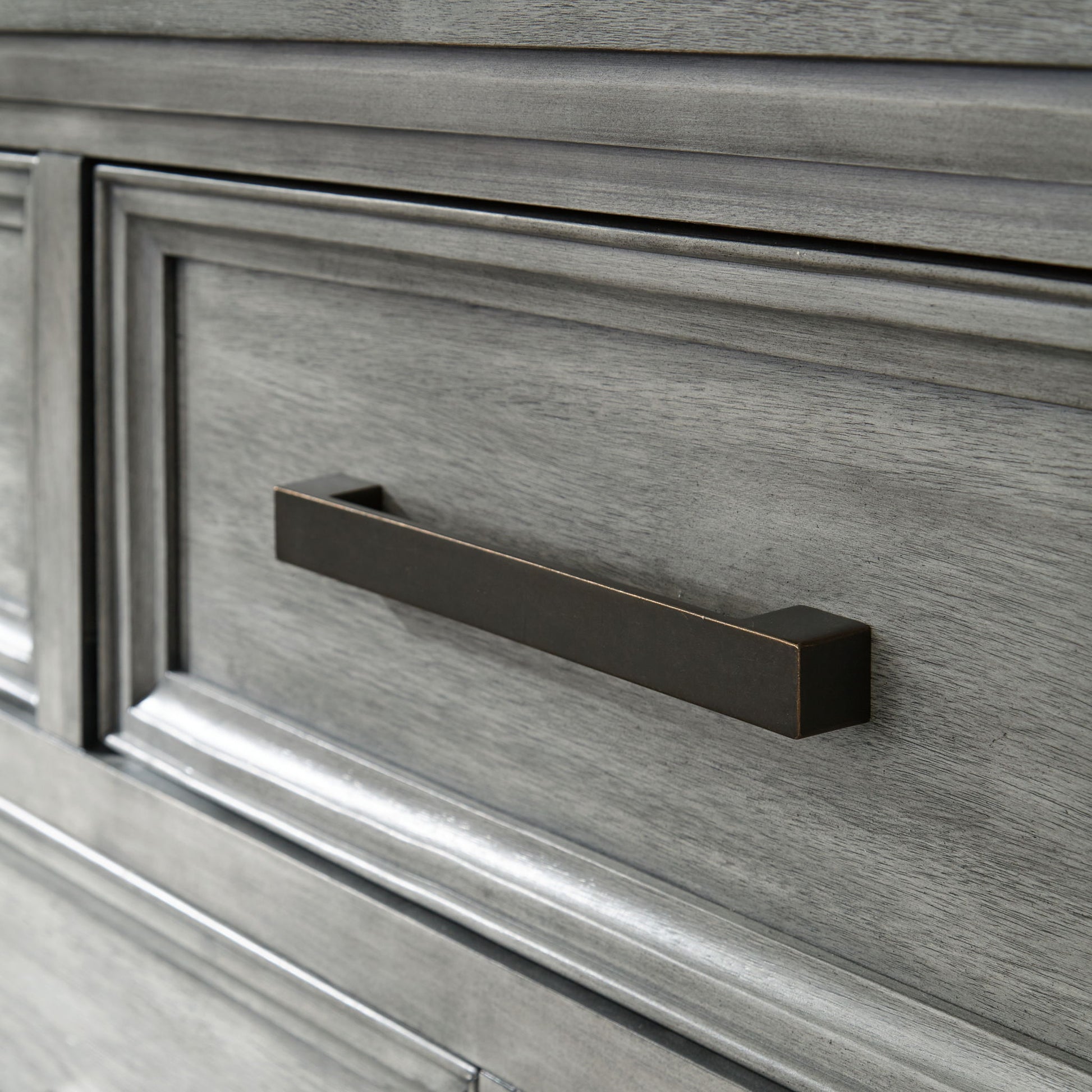 Russelyn - Gray - Dresser, Mirror - Hornell Furniture Outlet