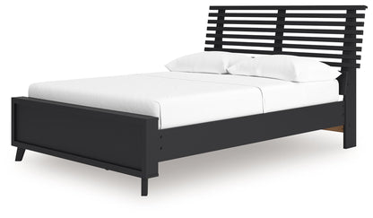 Danziar - Slat Panel Bed - Hornell Furniture Outlet