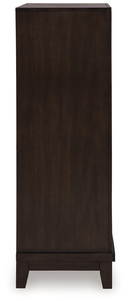 Neymorton - Dark Grayish Brown - Five Drawer Chest - Hornell Furniture Outlet