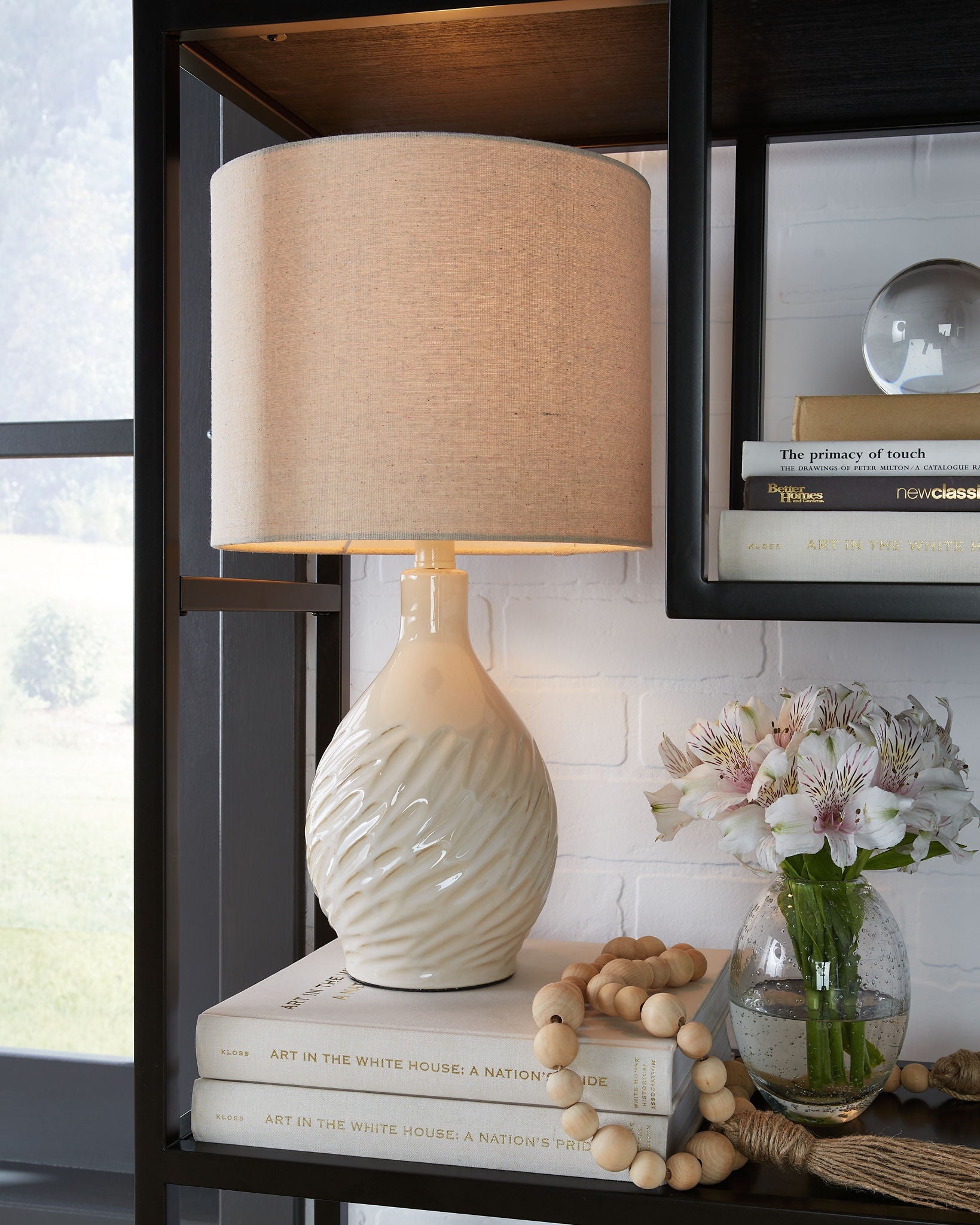Garinton - Ceramic Table Lamp - Hornell Furniture Outlet