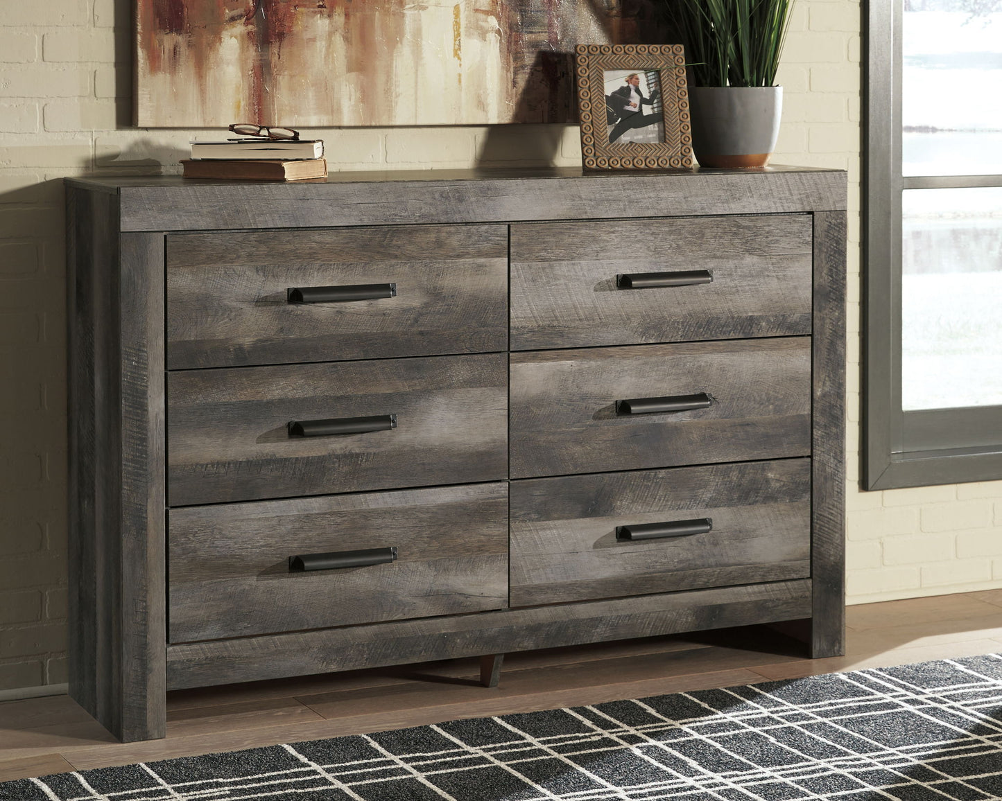 Wynnlow - Dresser, Mirror - Hornell Furniture Outlet