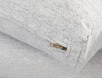 Belvoir - Loveseat