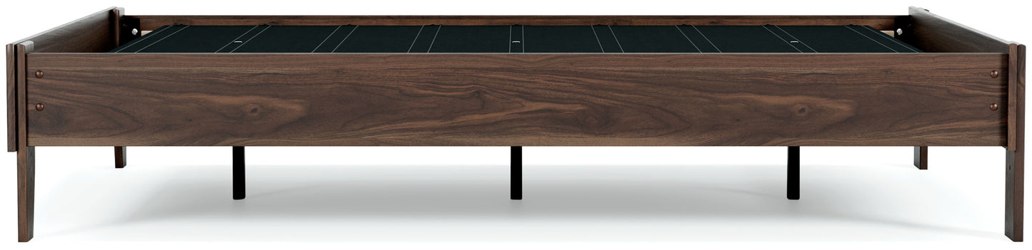 Calverson - Platform Bed - Hornell Furniture Outlet