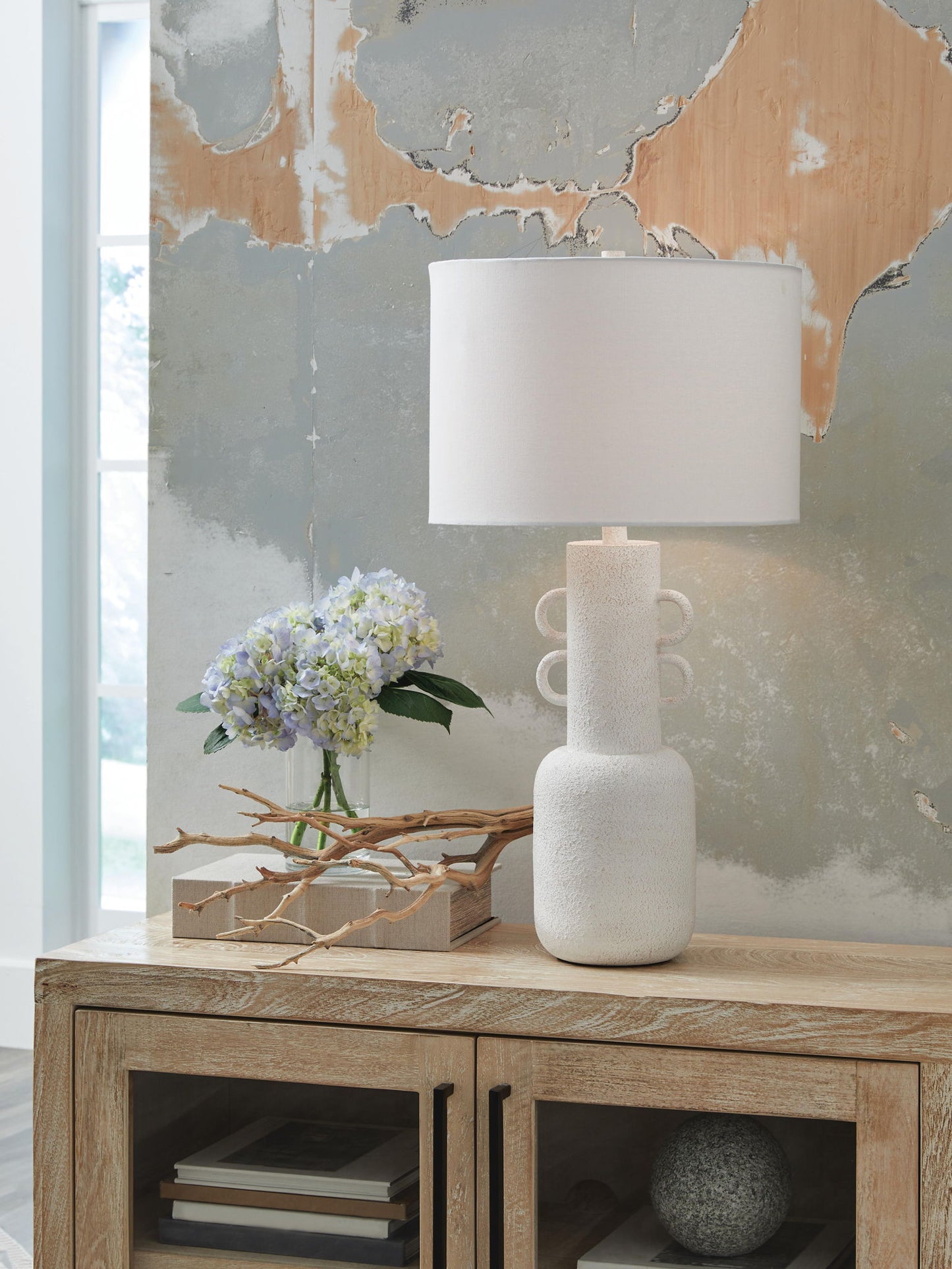 Perringhill - Metal Table Lamp - Distressed White - Hornell Furniture Outlet