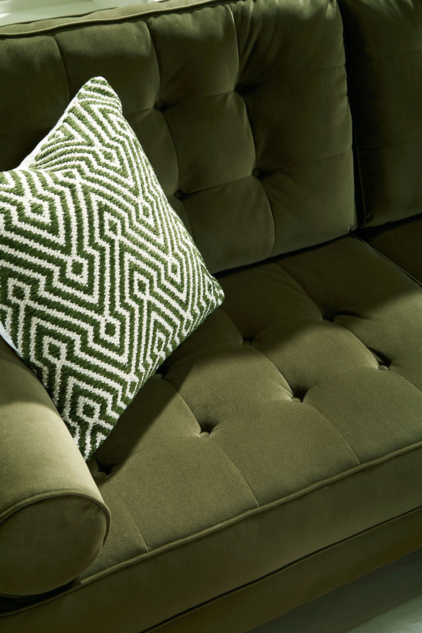 Reveon Lakes - Olive - Chaise - Hornell Furniture Outlet