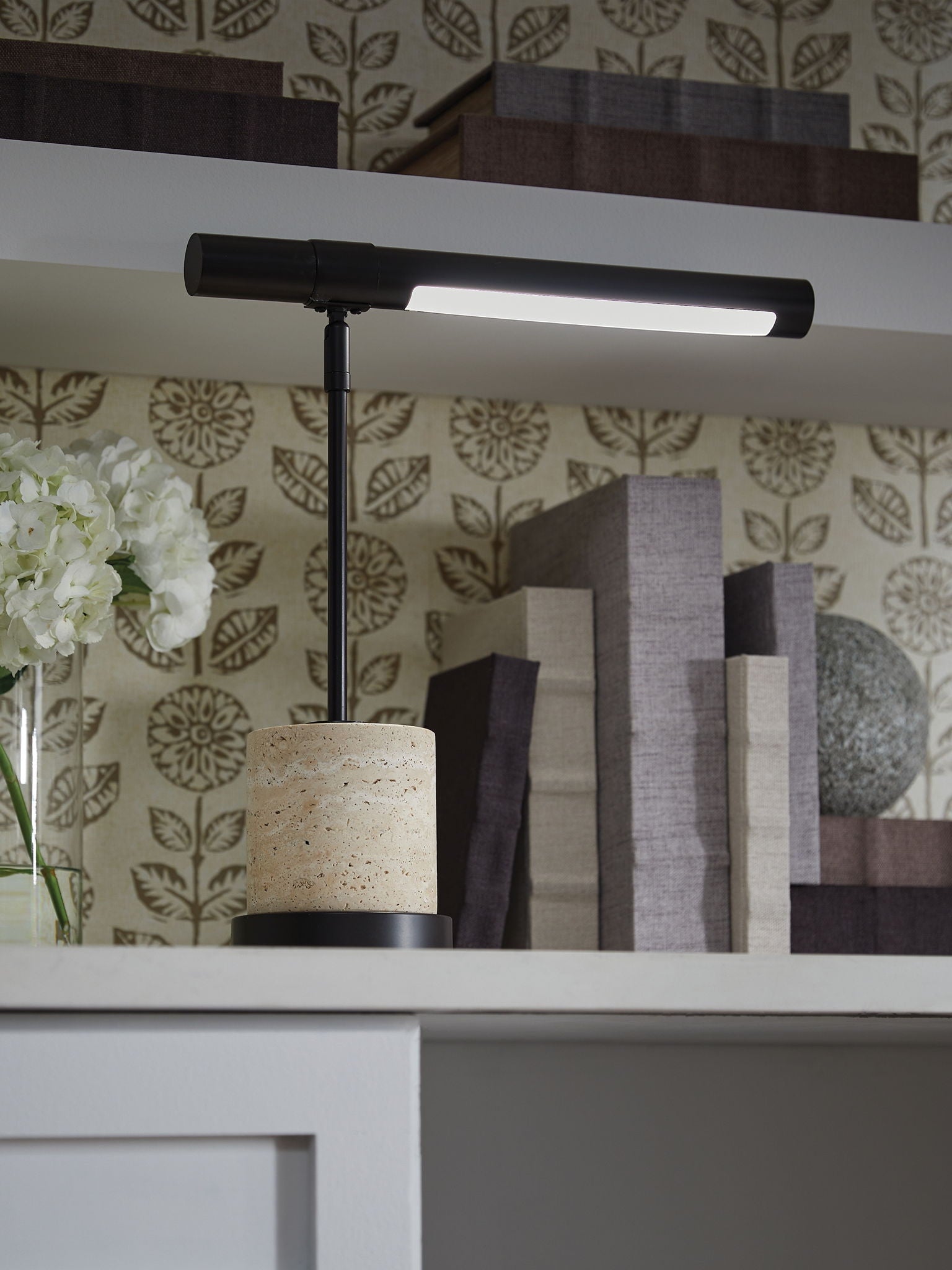 Vinmour - Brown / Beige - Metal Desk Lamp - Hornell Furniture Outlet