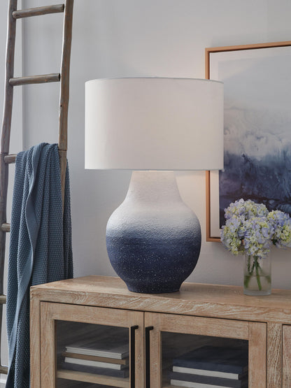Dashland - Metal Table Lamp - White / Navy - Hornell Furniture Outlet