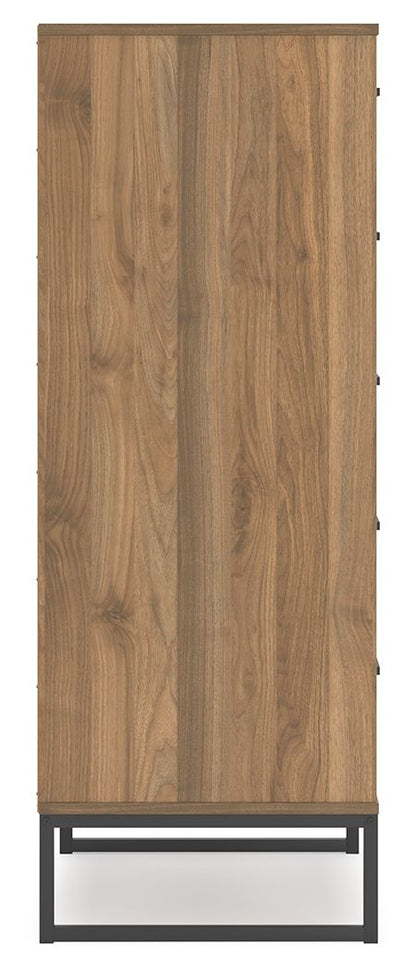Deanlow - Honey - Five Drawer Chest - Hornell Furniture Outlet