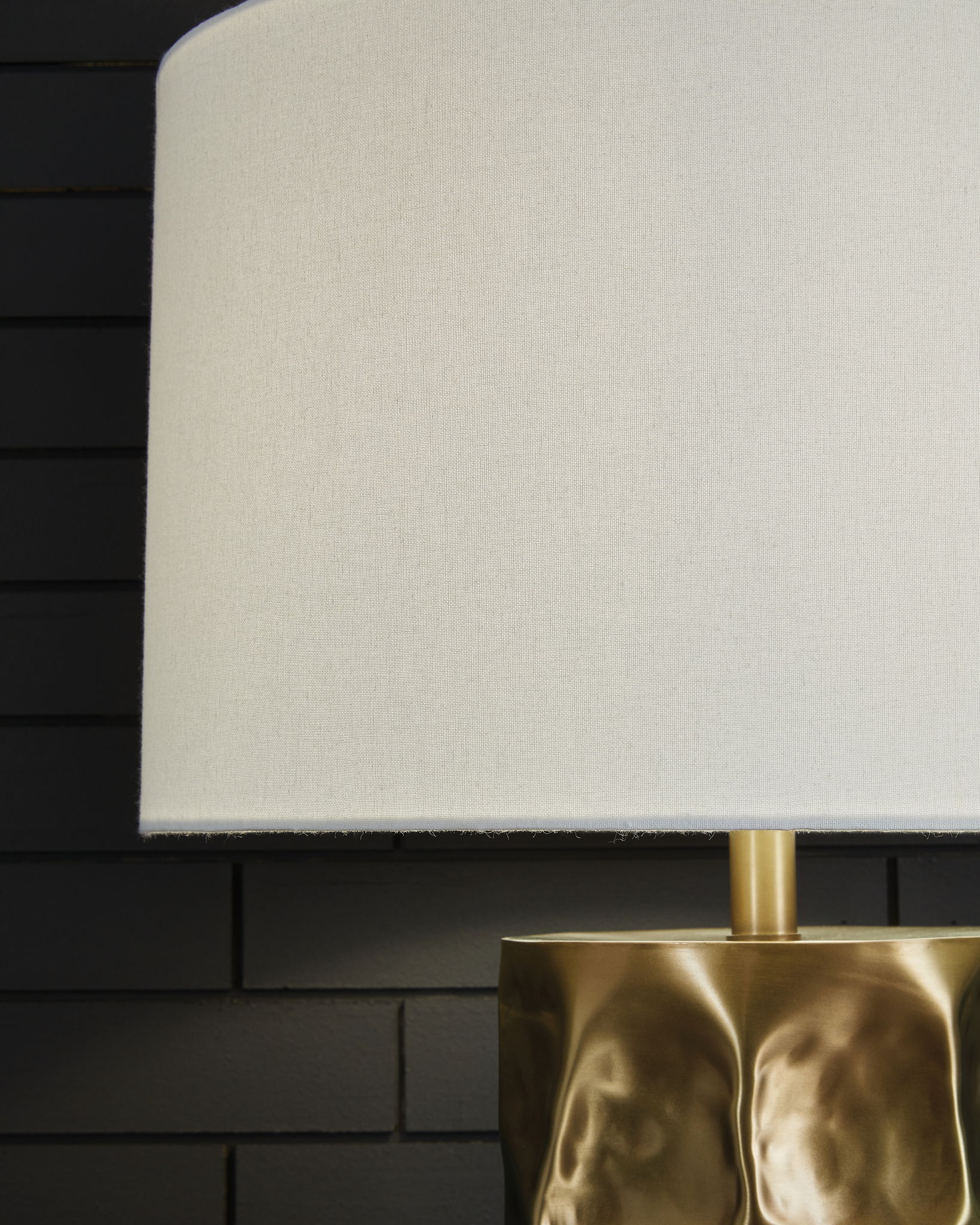 Marshawn - Gold Finish - Metal Table Lamp - Hornell Furniture Outlet