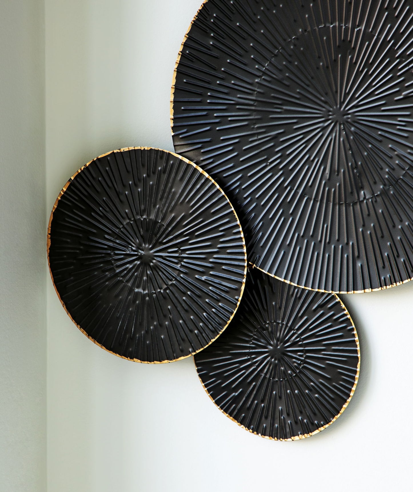 Rhetlen - Black / Gold Finish - Wall Decor - Hornell Furniture Outlet