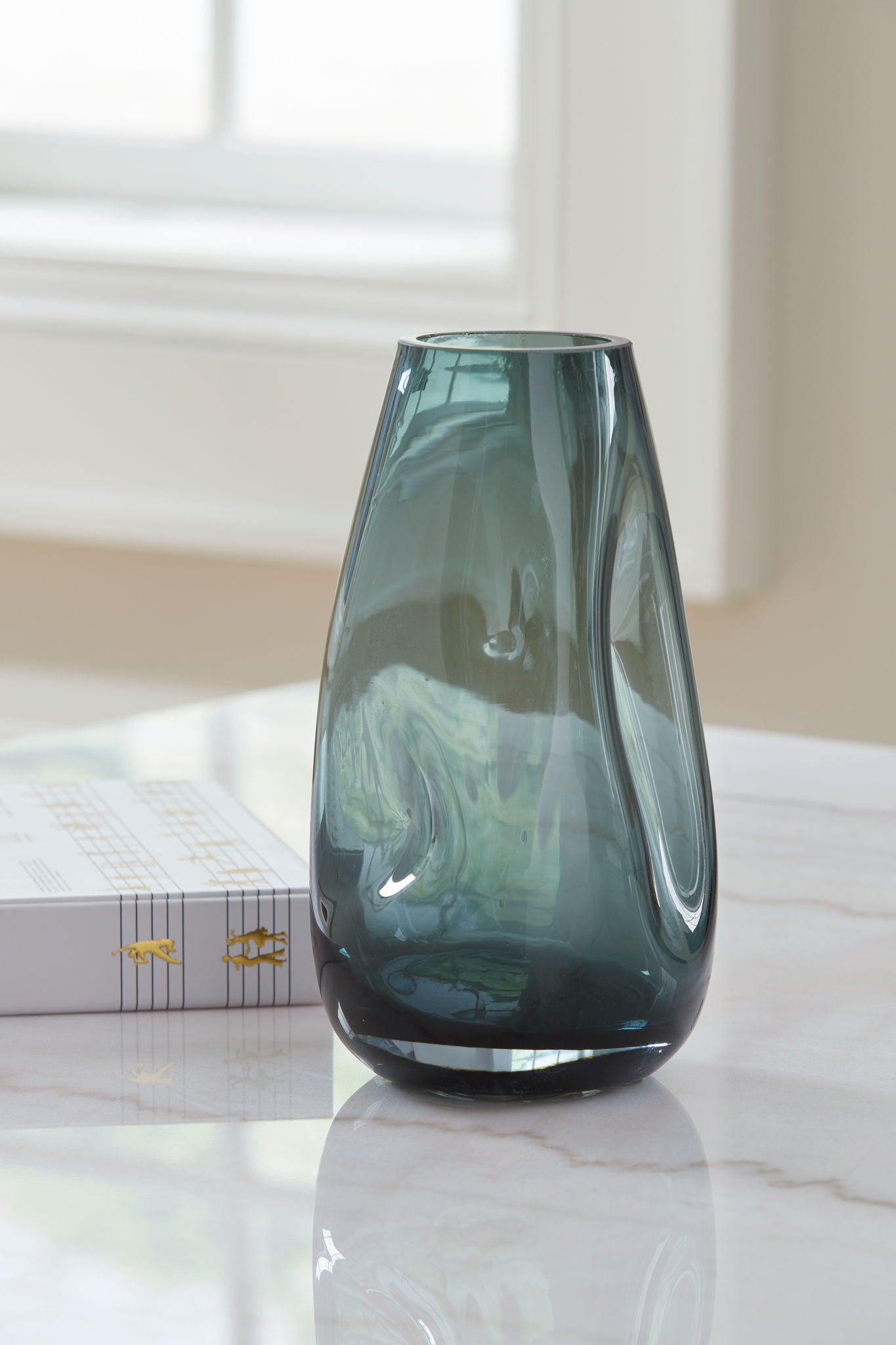 Beamund - Vase - 9" - Hornell Furniture Outlet