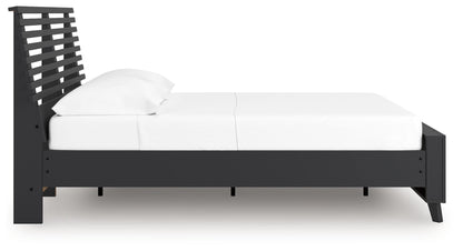 Danziar - Slat Panel Bed - Hornell Furniture Outlet
