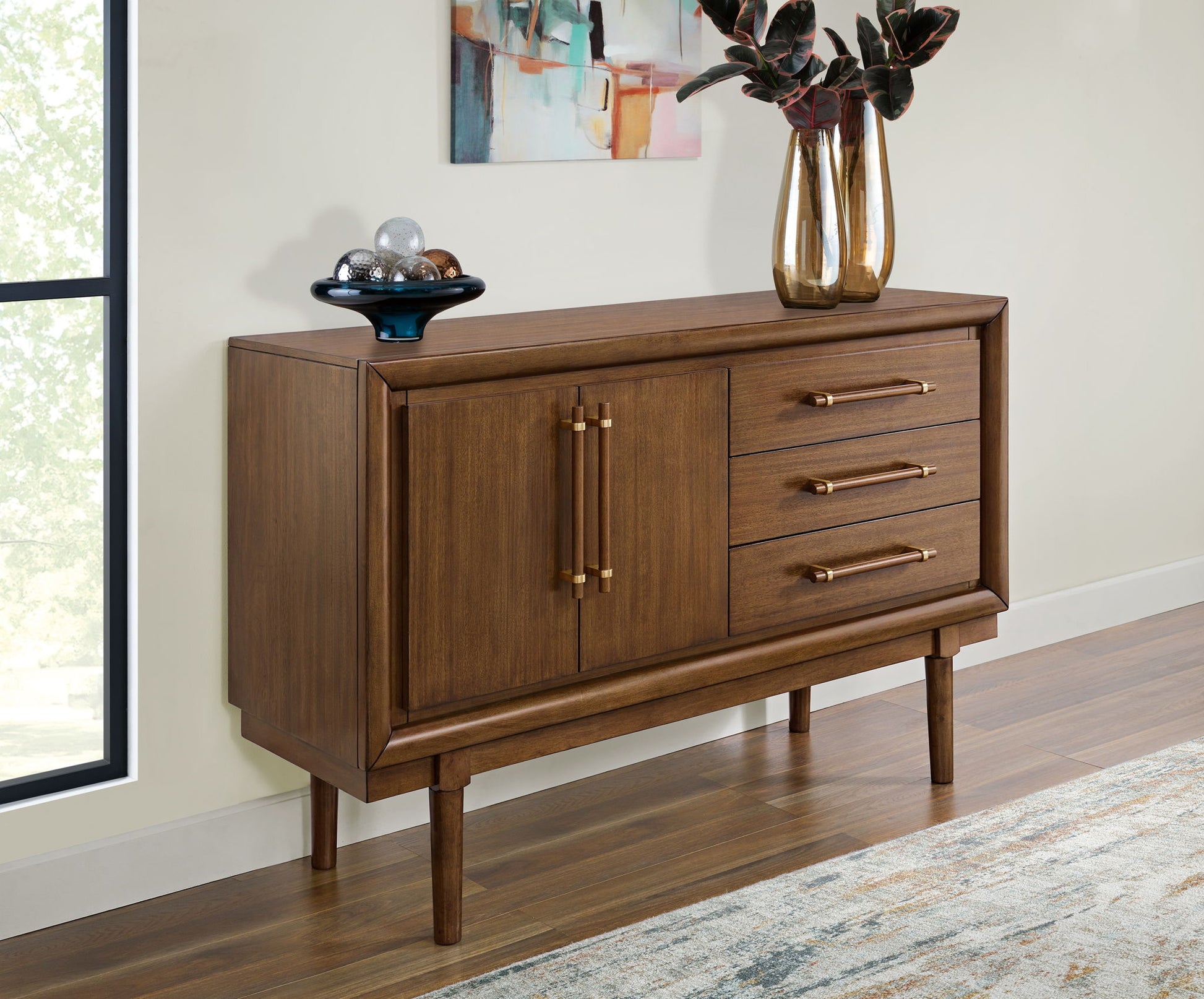 Lyncott - Brown - Dining Room Server - Hornell Furniture Outlet