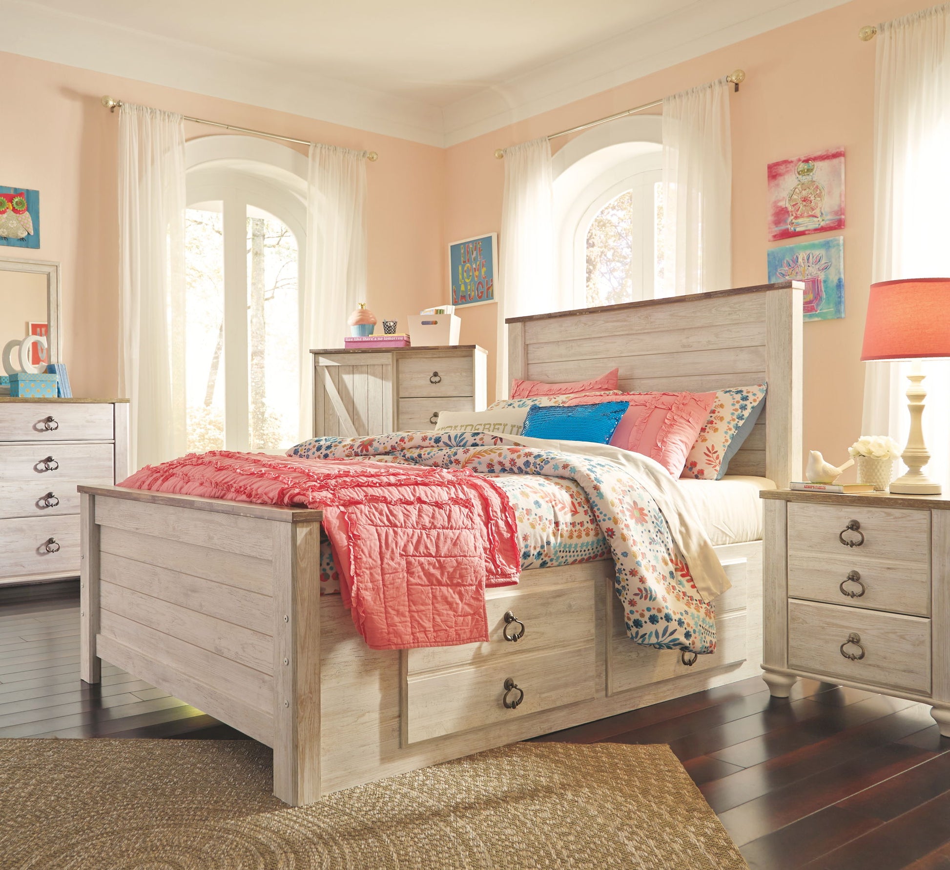 Willowton - Panel Bed - Hornell Furniture Outlet