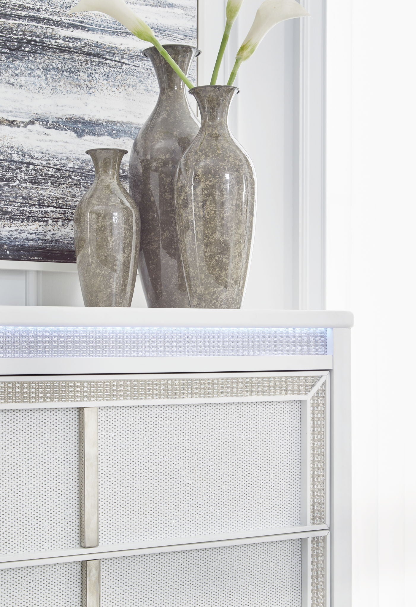Chalanna - White - Five Drawer Chest - Hornell Furniture Outlet