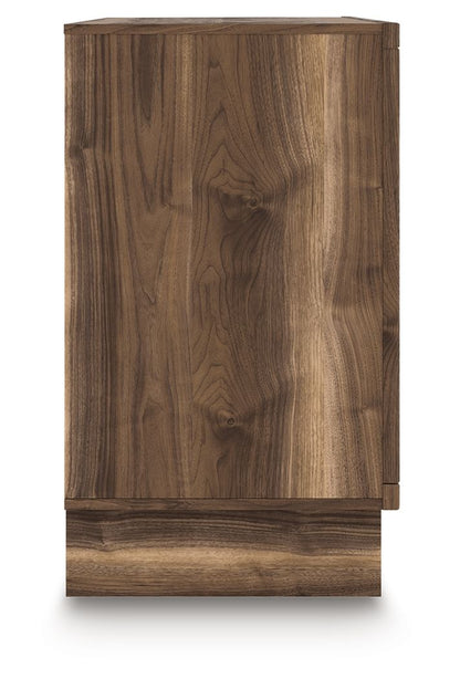 Chirason - Brown - Six Drawer Dresser - Hornell Furniture Outlet