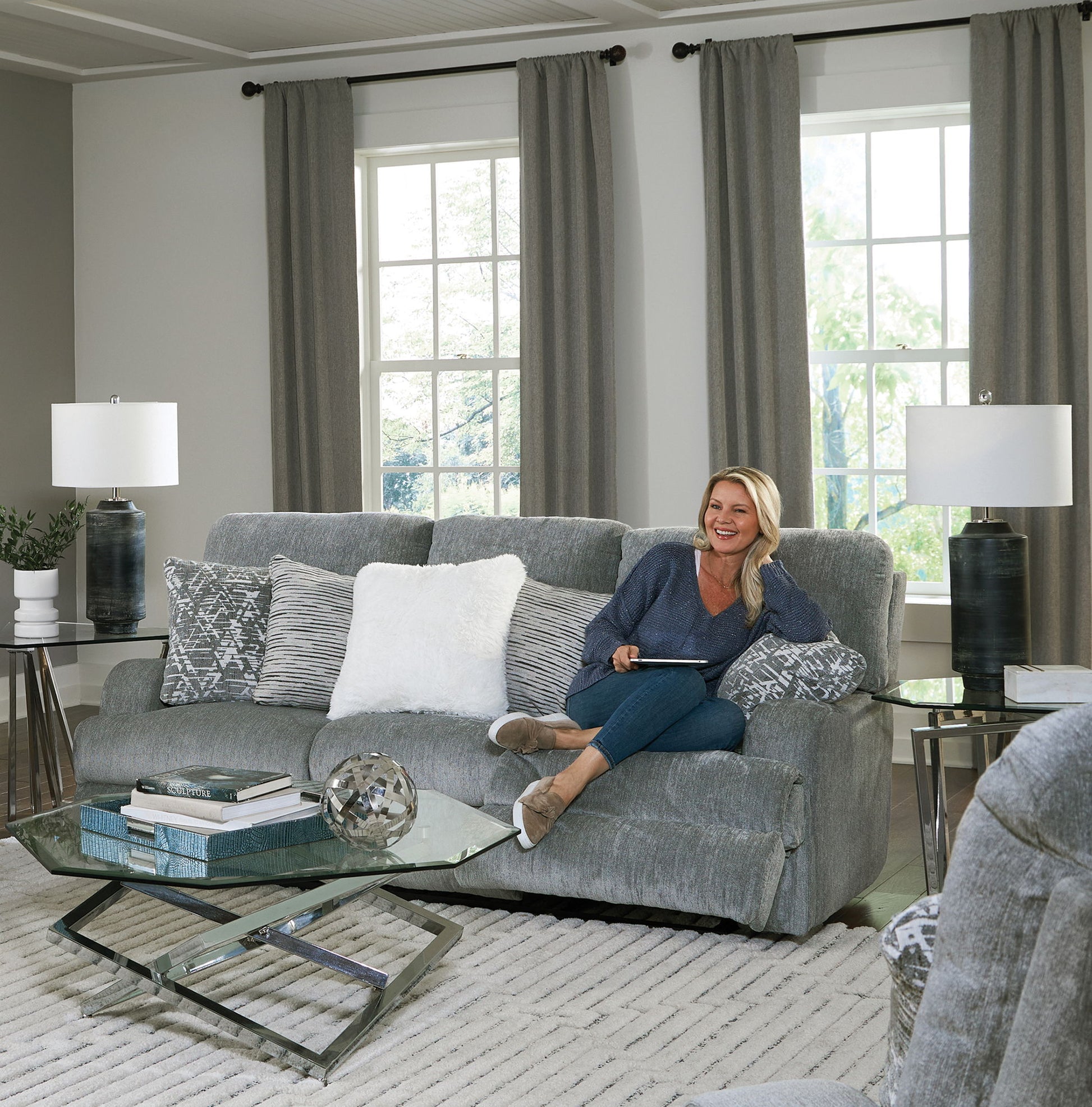 Zane - Reclining Sofa - Hornell Furniture Outlet