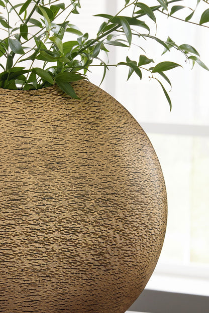 Iansboro - Vase - Hornell Furniture Outlet