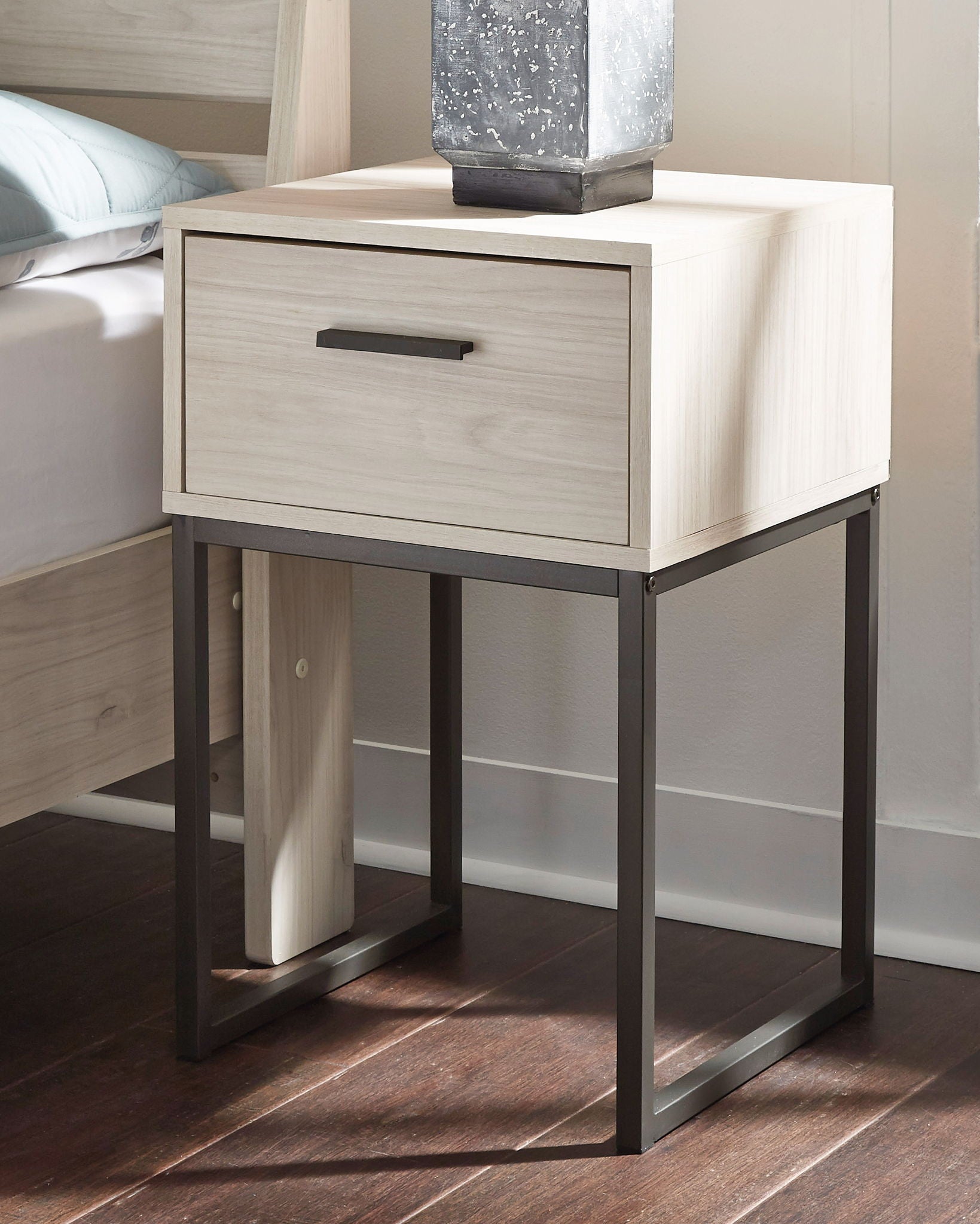 Socalle - Bedroom Set - Hornell Furniture Outlet