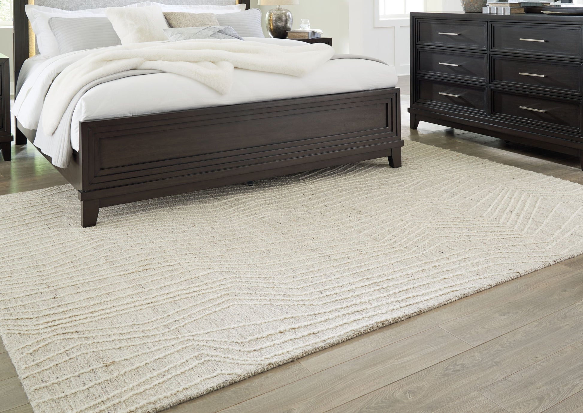 Varahill - Rug - Hornell Furniture Outlet