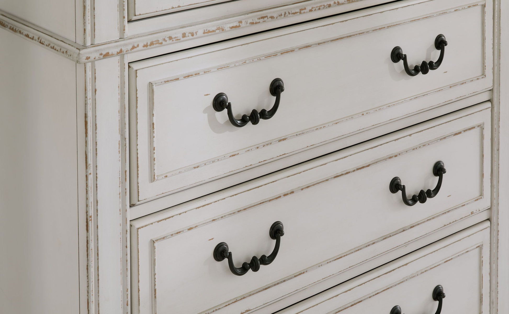Blendon - Two - tone - Five Drawer Chest - Hornell Furniture Outlet